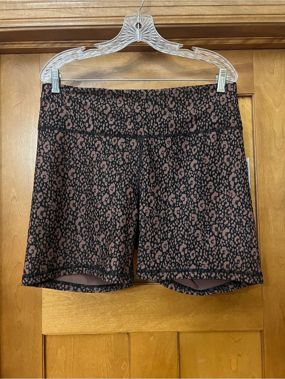 Old Navy Active Bike Shorts Womens XL High Rise Powersoft Leopard Print NWT